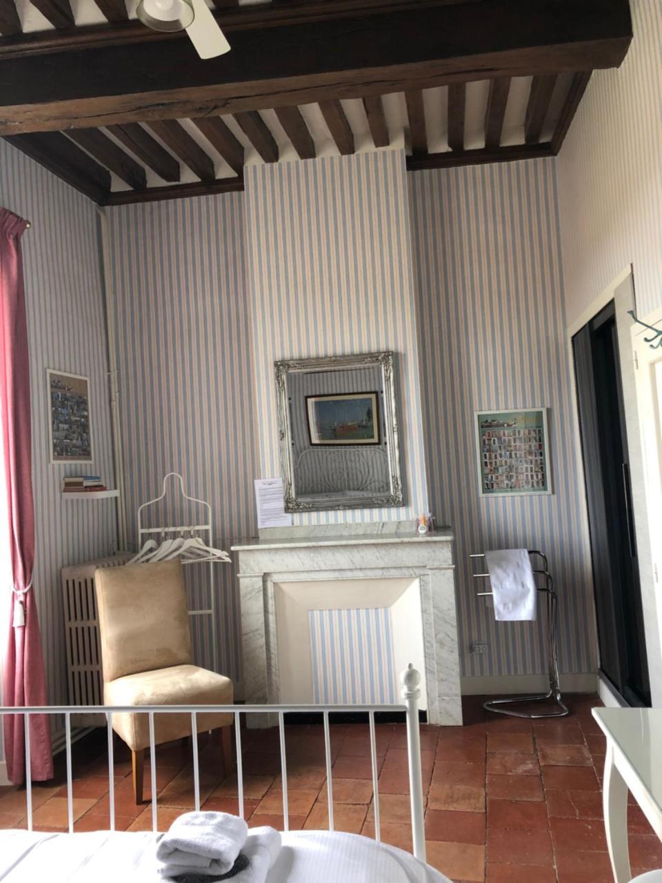 Maison De Mallast Montolieu Exteriér fotografie